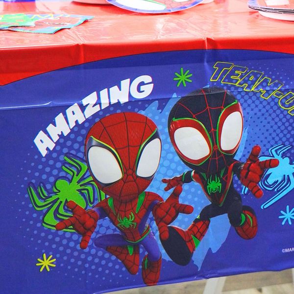 Mantel-para-Fiesta-Spidey-Team-Up