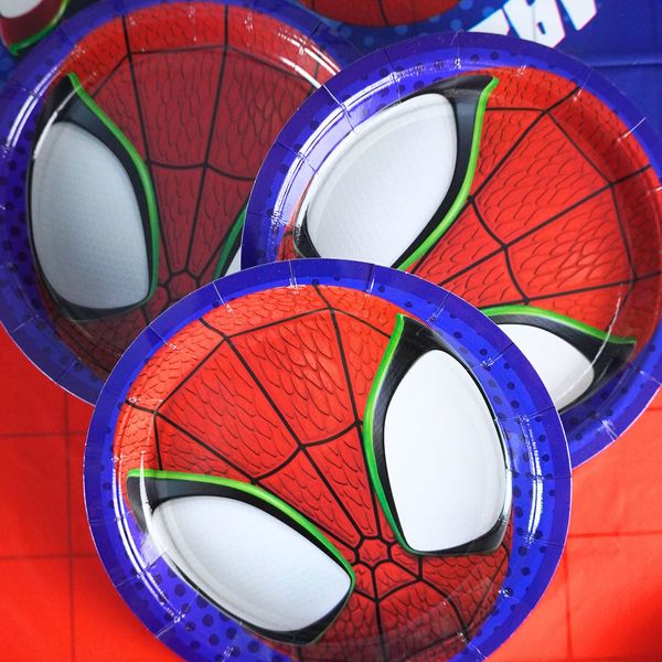 Plato-para-Fiesta-Spidey-in-Front-x-10